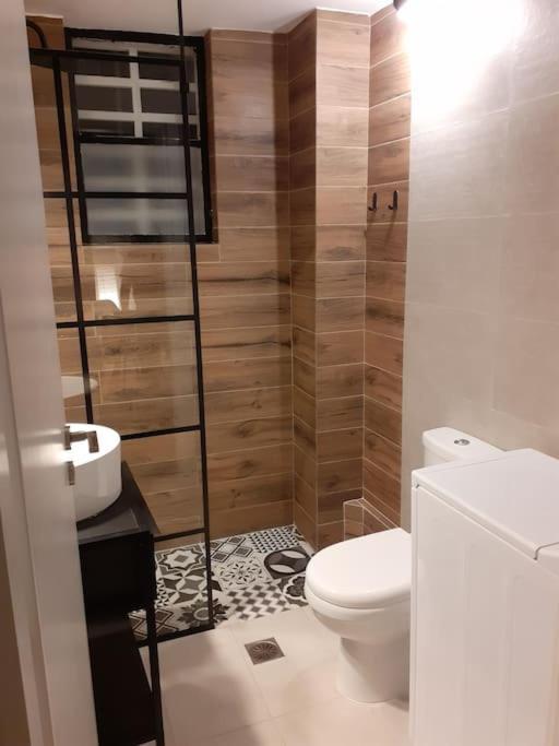 Μοντέρνο Διαμέρισμα - Stylish Appartment Loutraki מראה חיצוני תמונה